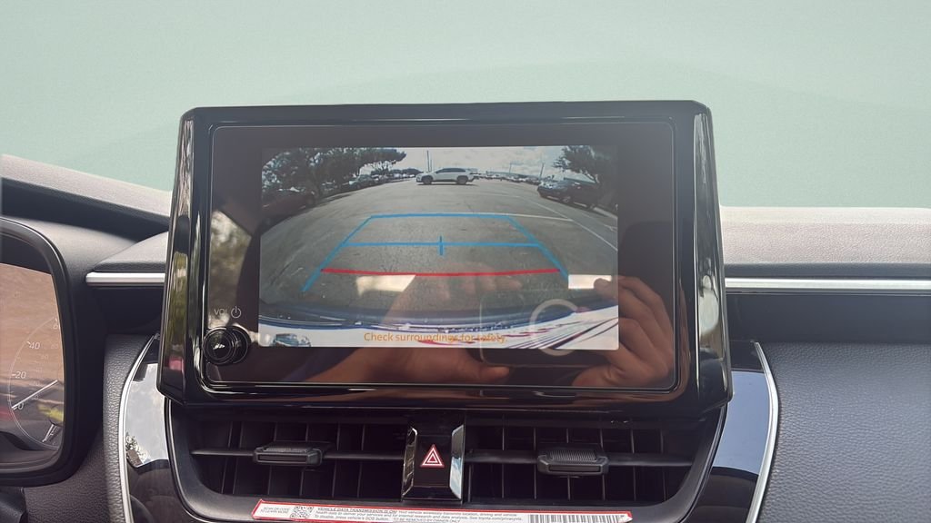 Used 2025  Toyota LE image 19