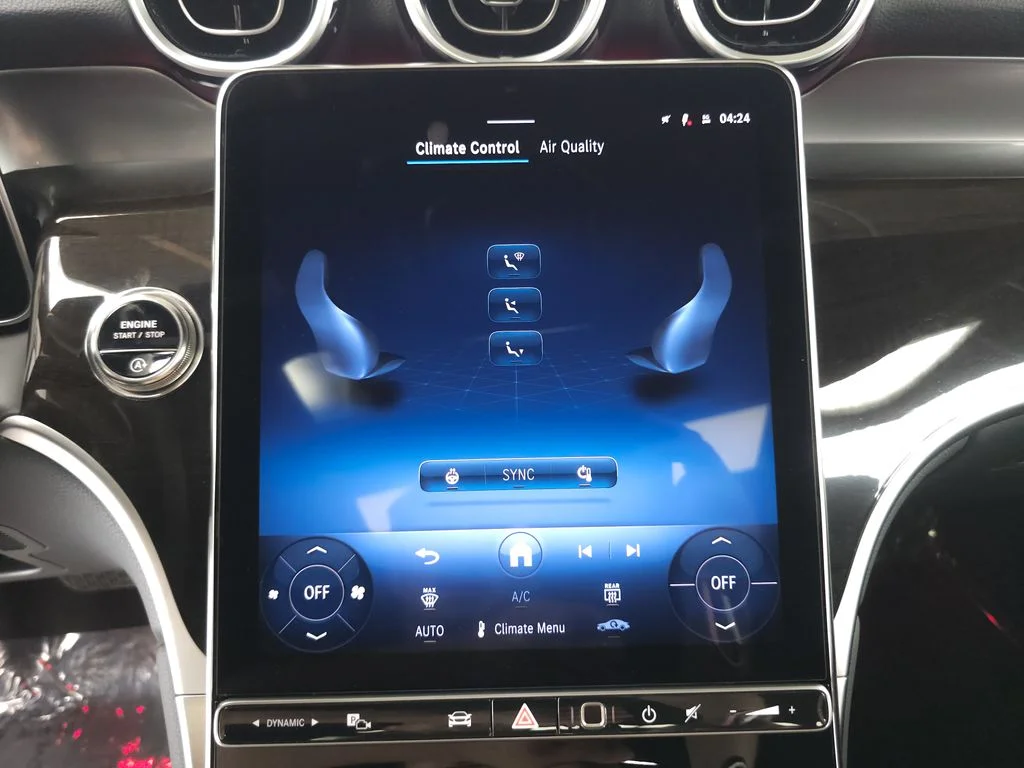 Certified Used 2026 Polar White Mercedes-Benz GLC 300 image 17