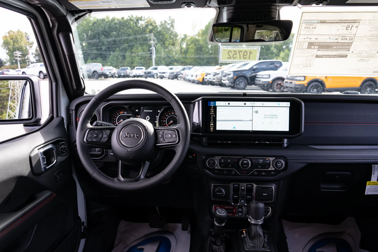 New 2027 Bright White Clear-Coat Paint Jeep Rubicon X image 37