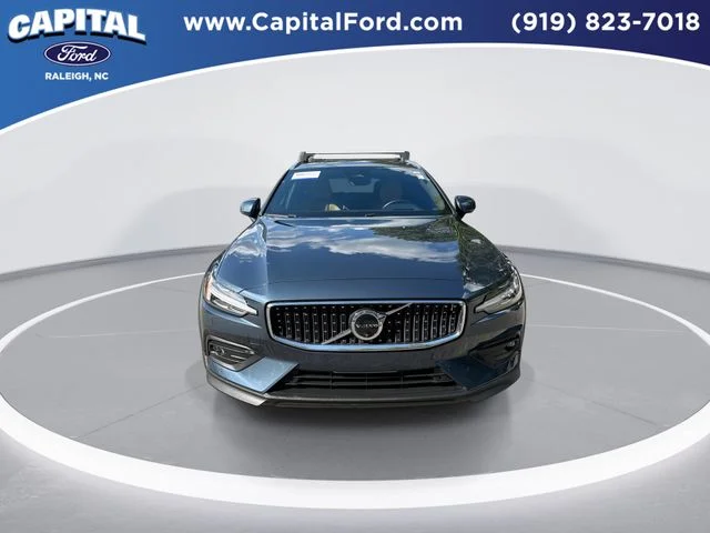 Used 2024 Blue Volvo Ultimate image 3