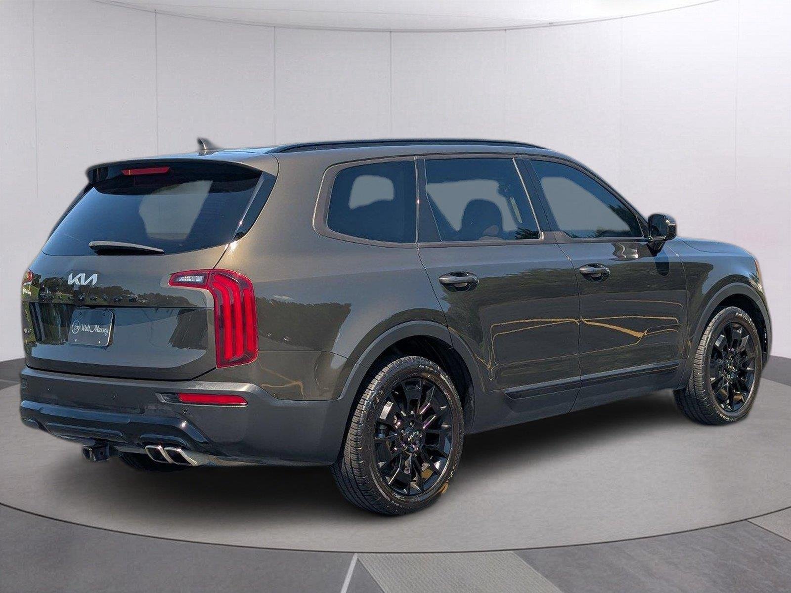 Used 2022 Dark Moss Kia SX image 6
