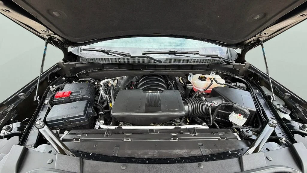 Used 2025 Black Chevrolet LS image 38