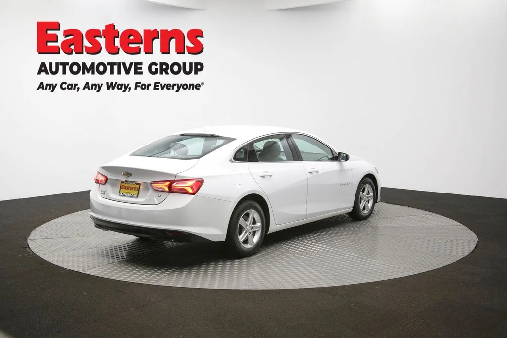Used 2022 White Chevrolet LT image 37