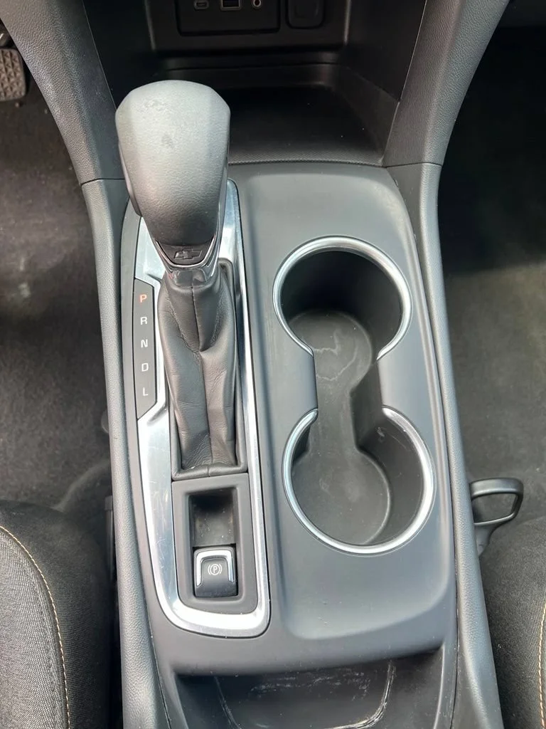 Used 2023 Summit White Chevrolet LT image 16