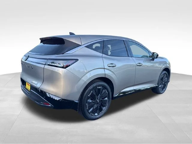 New 2026 Champagne Silver Metallic Nissan Platinum image 7