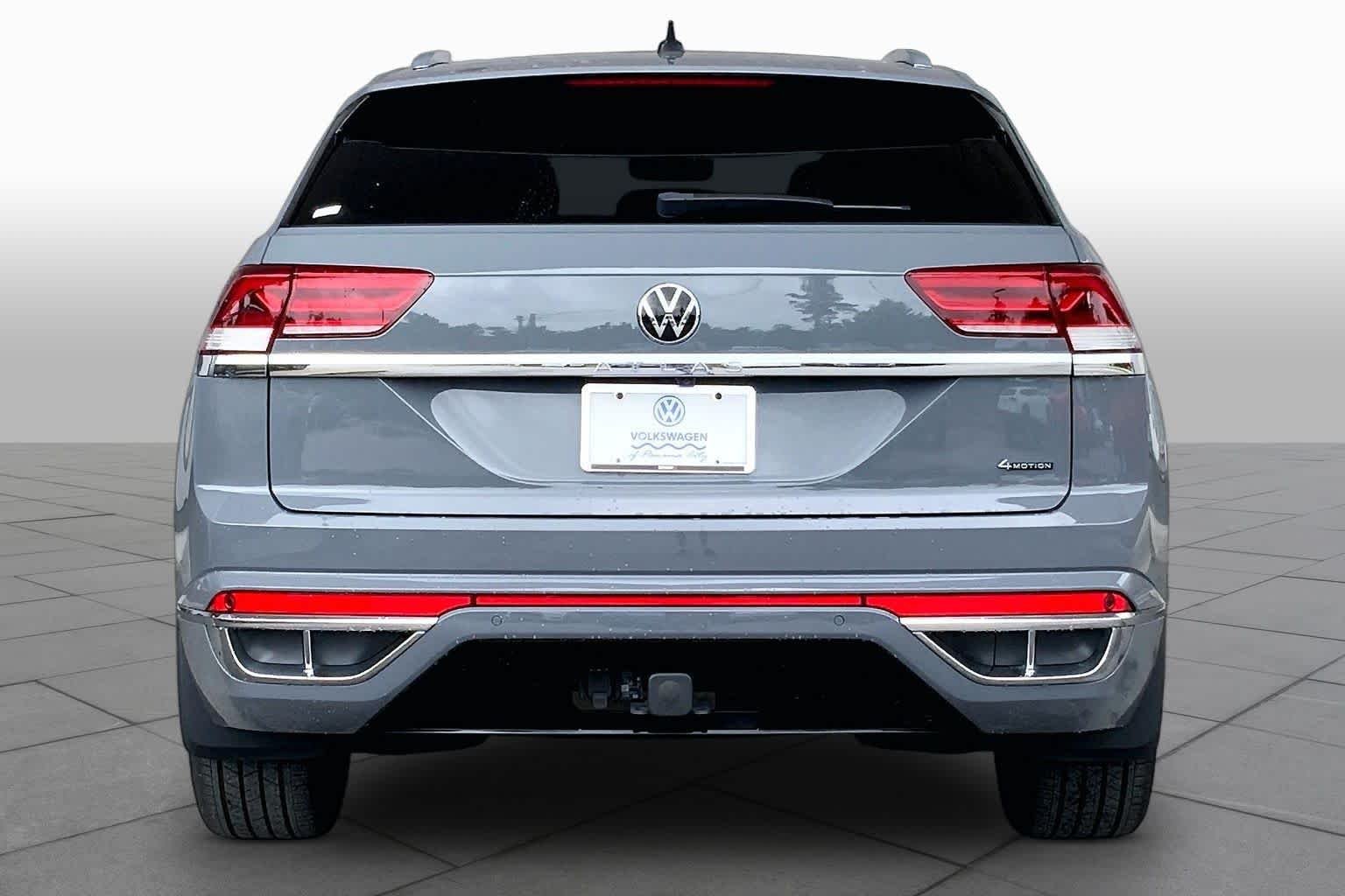 Used 2023 Pure Gray Volkswagen 3.6L V6 SEL Premium R-Line image 5