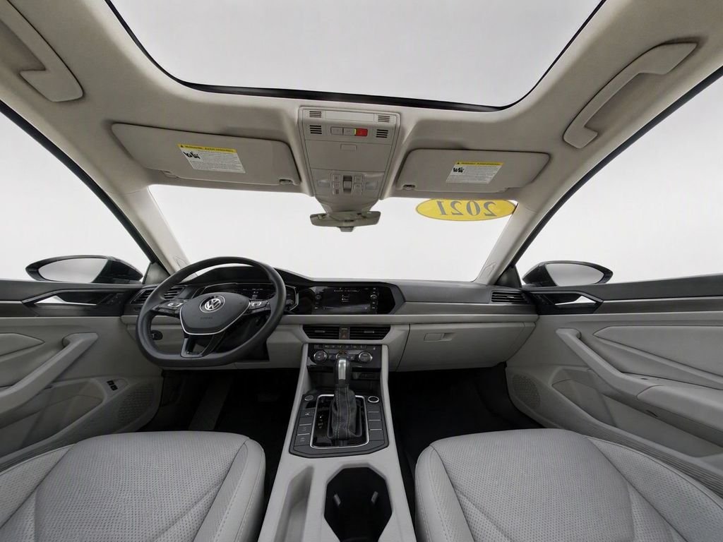Used 2021 Deep Black Pearl Volkswagen SEL Premium image 17