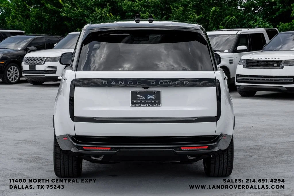New 2026 Fuji White Land Rover SE image 11