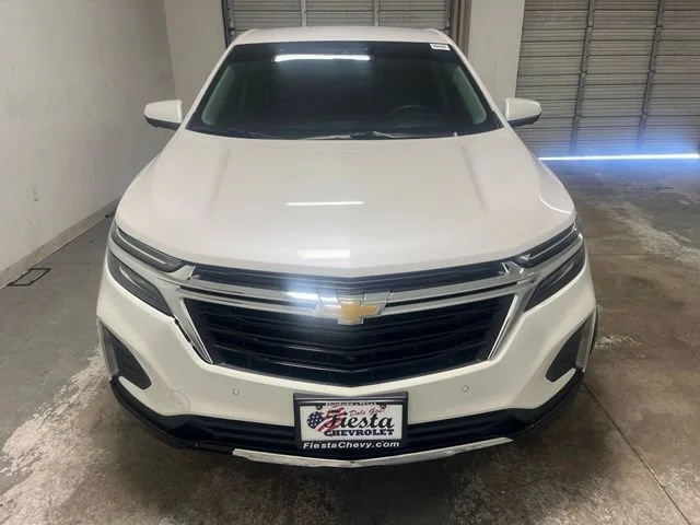 Used 2023 Iridescent Pearl Tricoat Chevrolet LT image 2