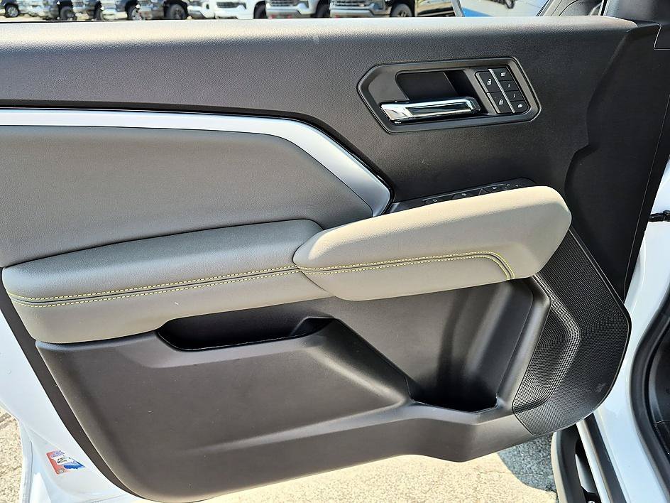 2026 Chevrolet Colorado ZR2 - Photo 12