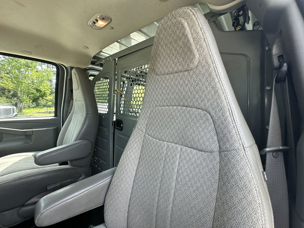 2017 Chevrolet Express Cargo Work Van - Photo 22