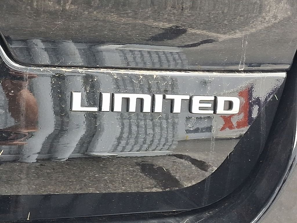 Used 2023 Black Jeep Limited image 10