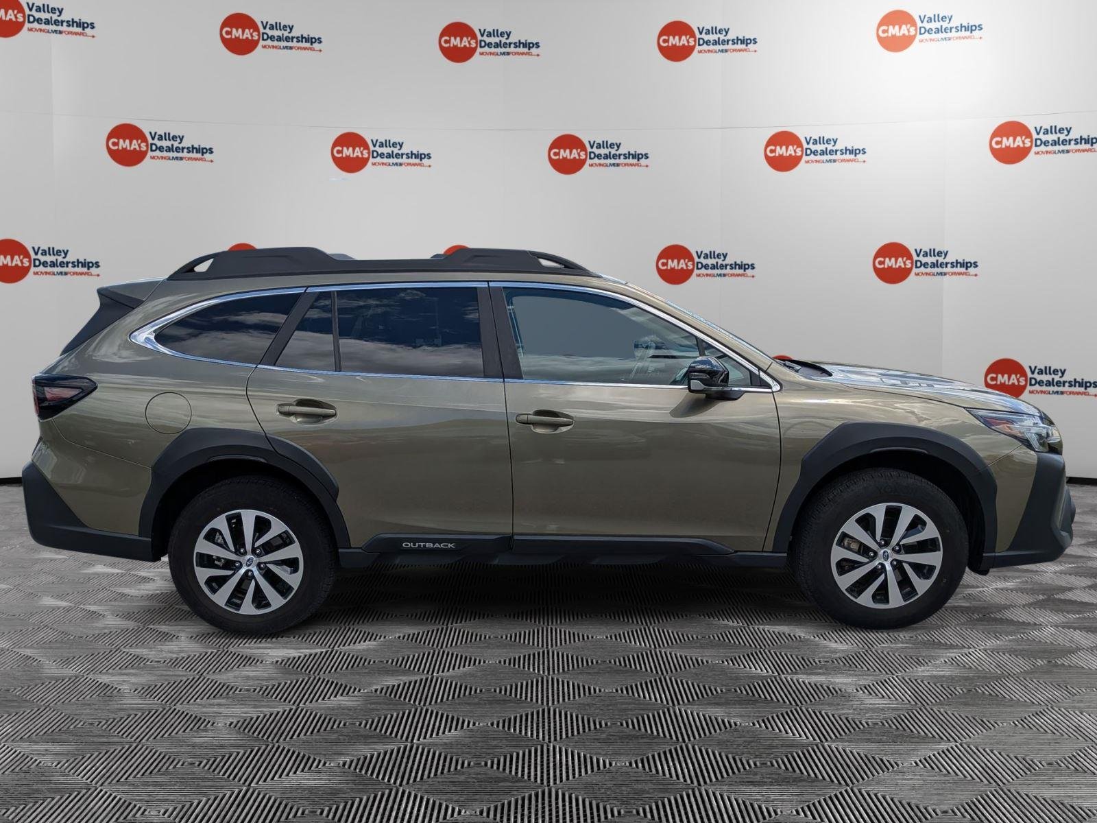 Used 2025 Autumn Green Metallic Subaru Premium image 12