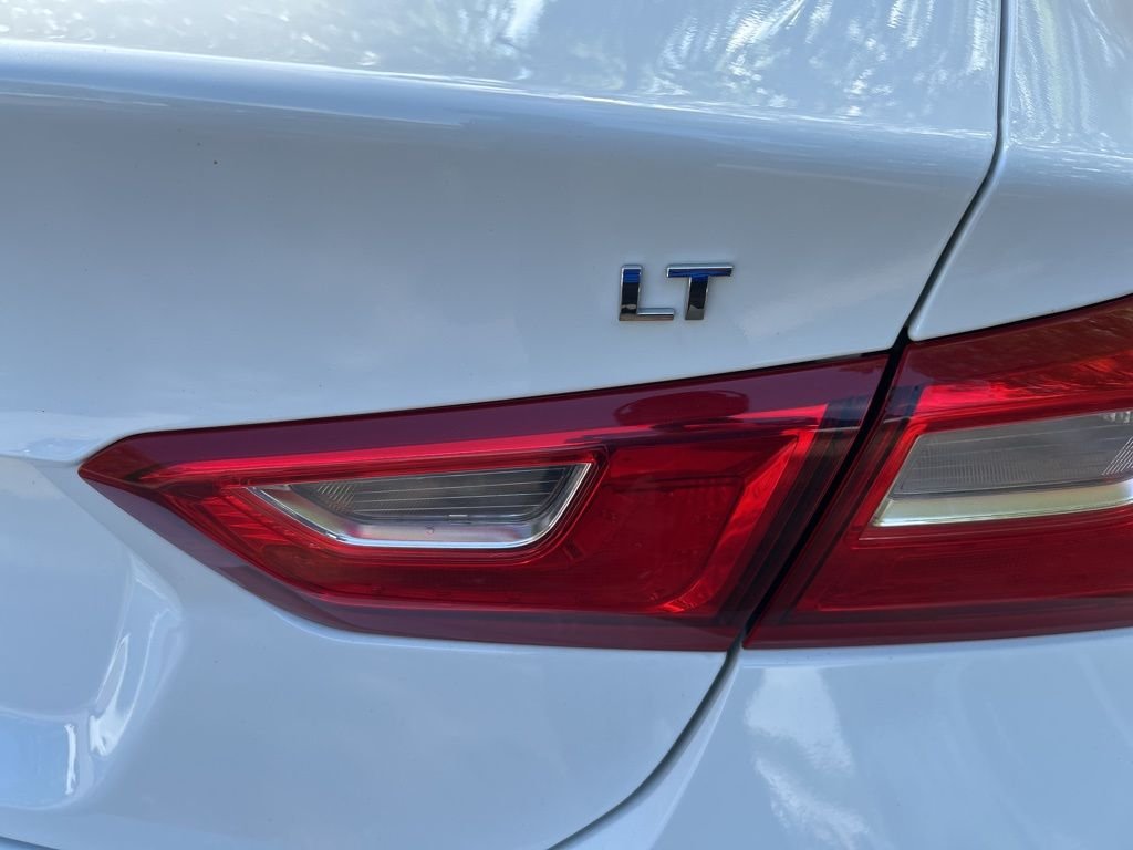 Used 2023 White Chevrolet LT image 10