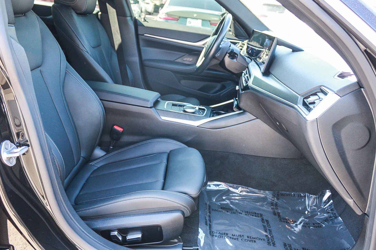 Used 2023 Black Sapphire Metallic BMW eDrive40 image 17
