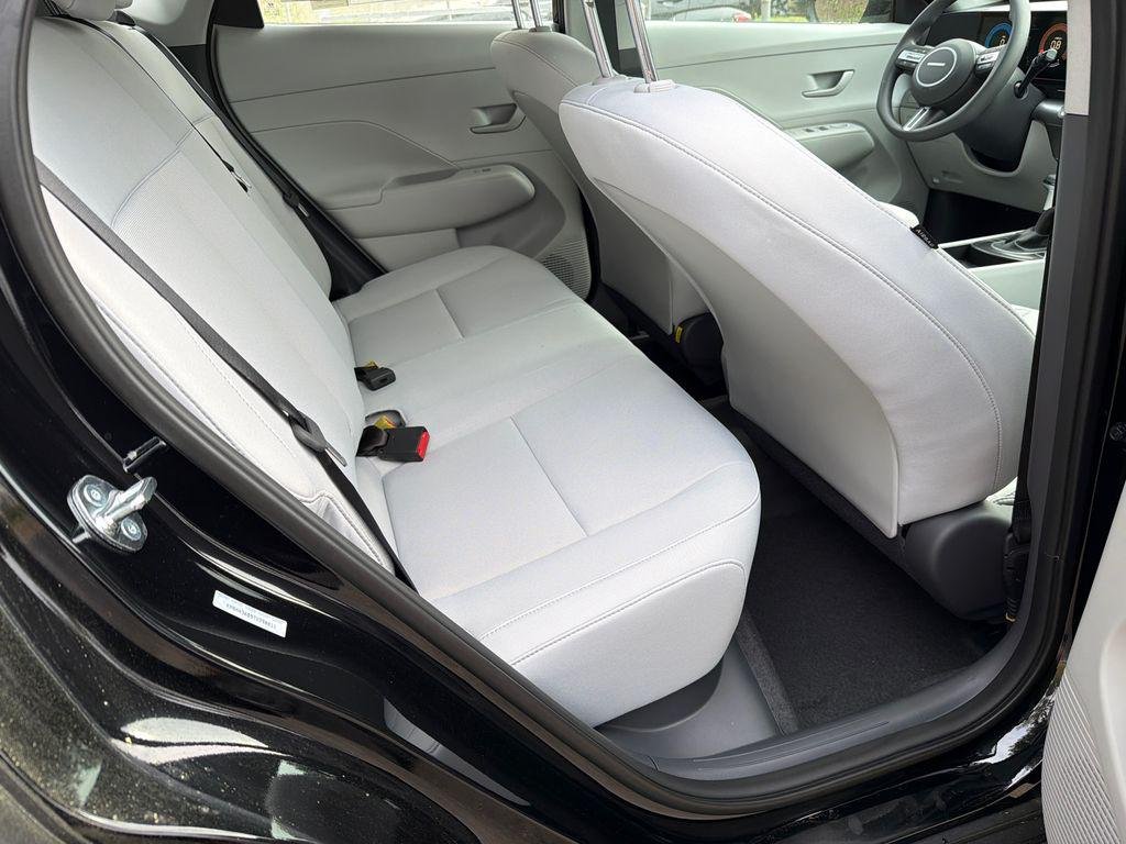 New 2026 Black Hyundai SE FWD image 15
