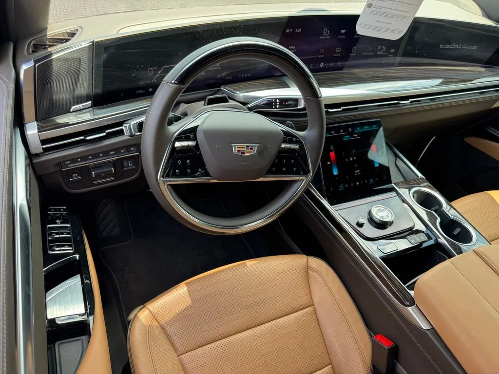 Used 2026  Cadillac Luxury image 26
