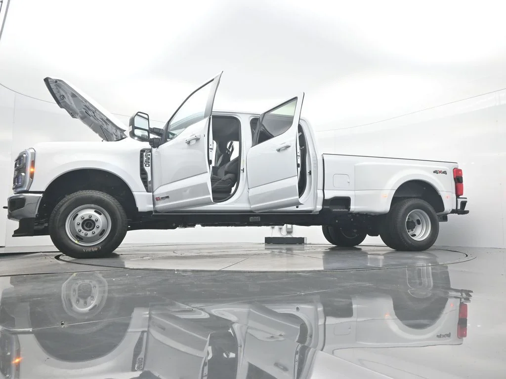 New 2026 Oxford White Ford F-350® XLT image 56