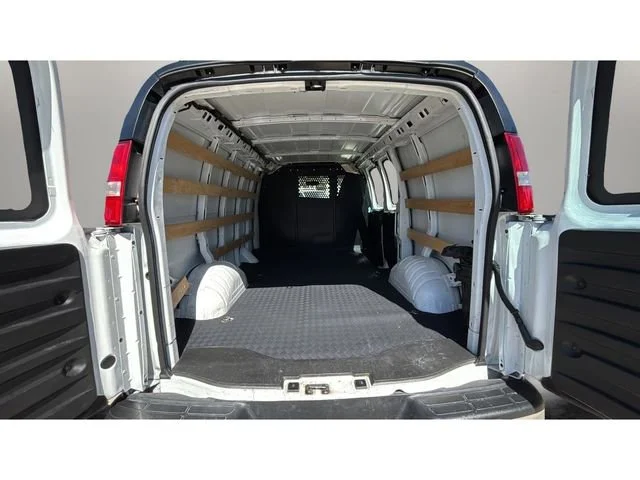 Used 2024 Summit White GMC Work Van image 32