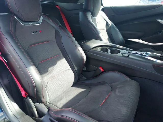 Used 2022 Black Chevrolet ZL1 image 29