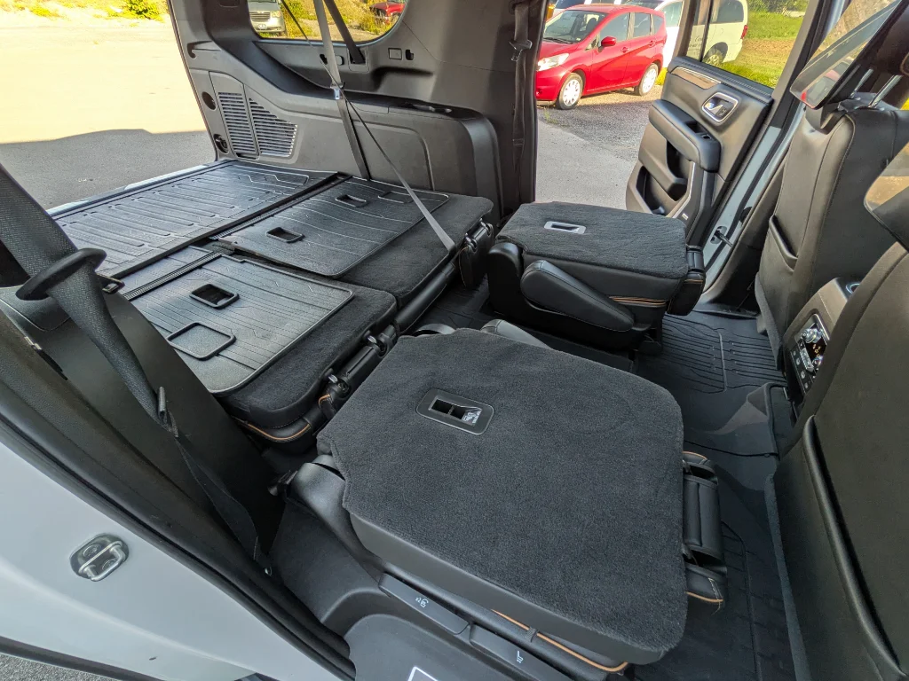 Used 2021 Summit White GMC AT4 image 17