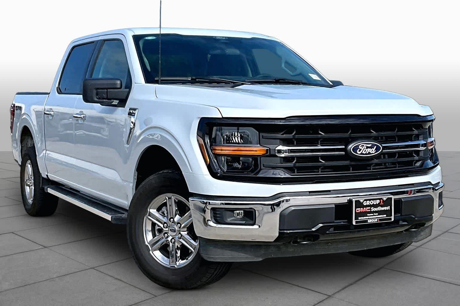 Used 2025 Space White Ford XLT image 3
