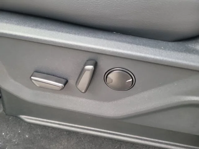 New 2026 Avalanche Ford Lariat image 21