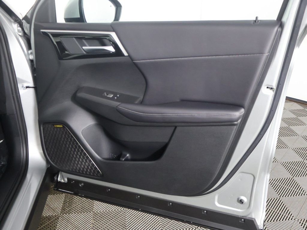 New 2026 Silver Mitsubishi SE 1.5T S-AWC image 28