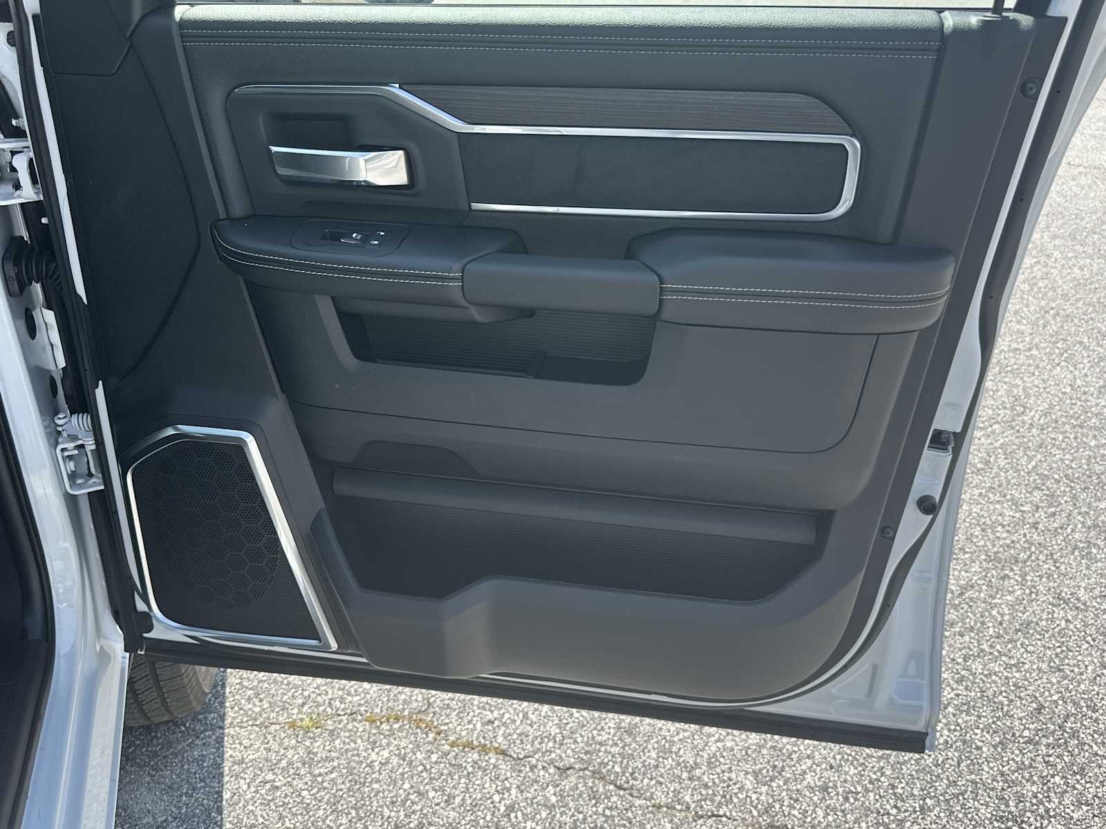 New 2026 Bright White Clear-Coat Exterior Paint RAM Laramie image 14