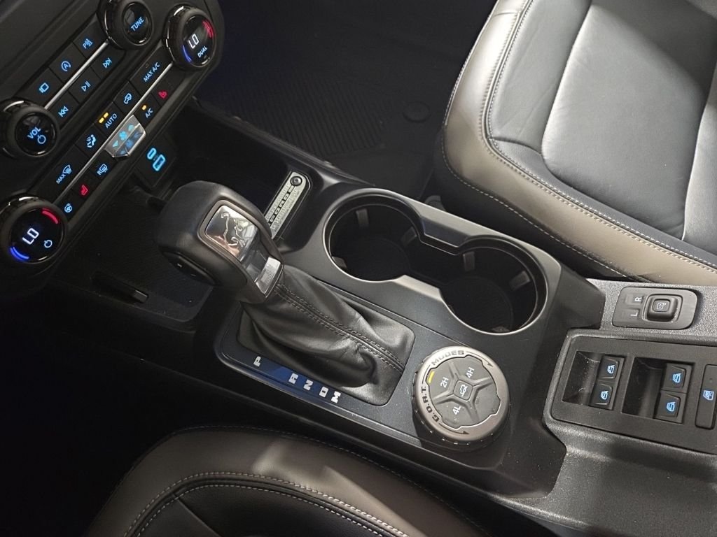 Used 2025 Azure Gray Metallic Ford Outer Banks image 15