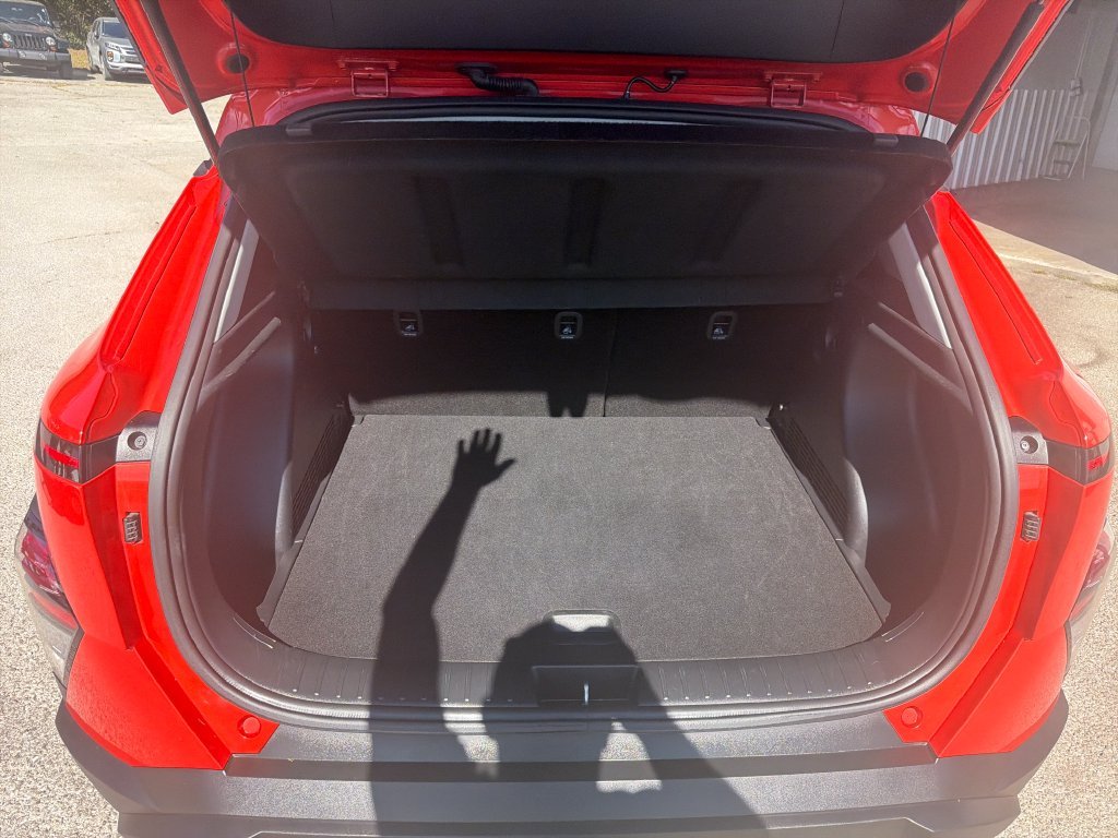 Used 2025 Orange Hyundai SEL image 9