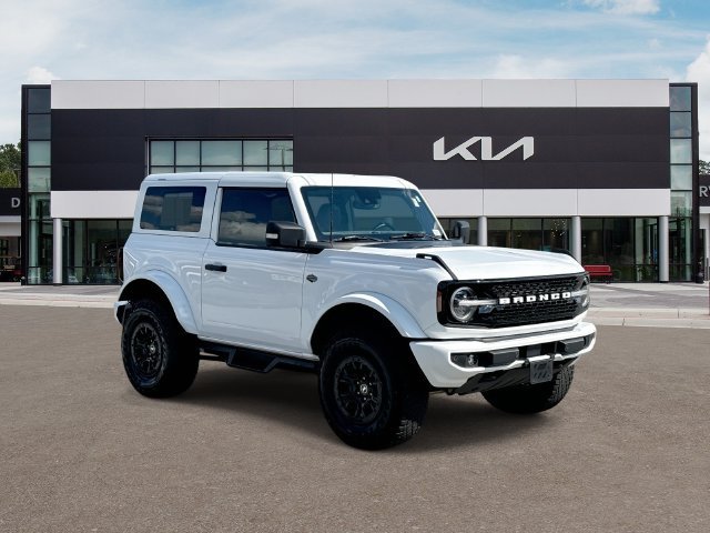 Used 2022 White Ford Wildtrak image 2