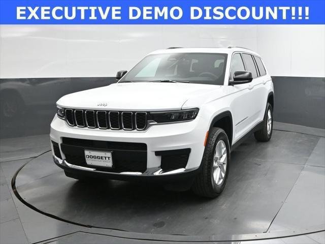 New 2026 Bright White Clear-Coat Exterior Paint Jeep Laredo X image 30