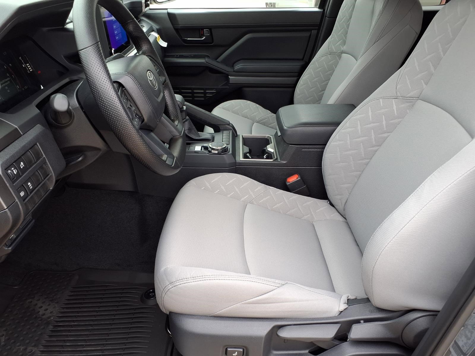 2026 Toyota Tacoma SR5 - Photo 11