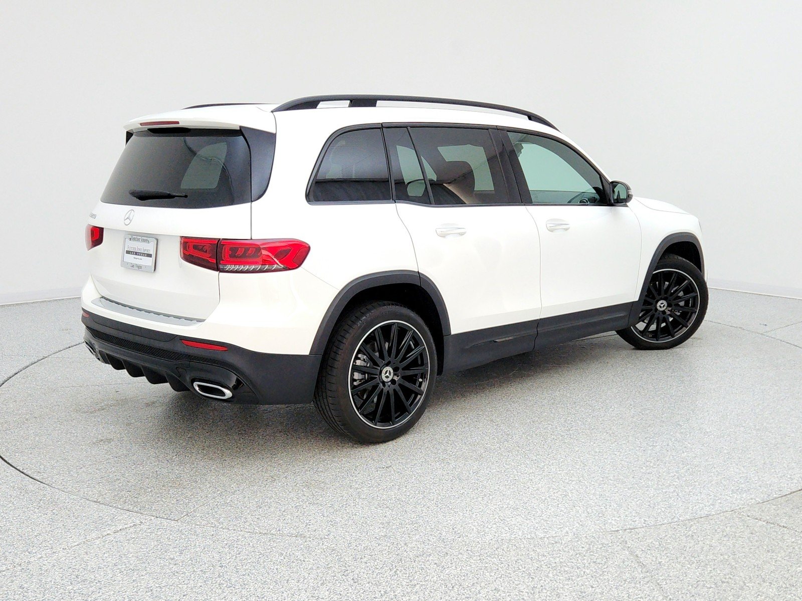 Certified Used 2022 Polar White Mercedes-Benz GLB 250 image 5