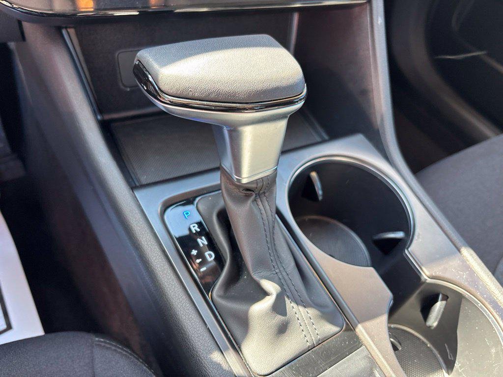 New 2026 Silver Hyundai SE image 26