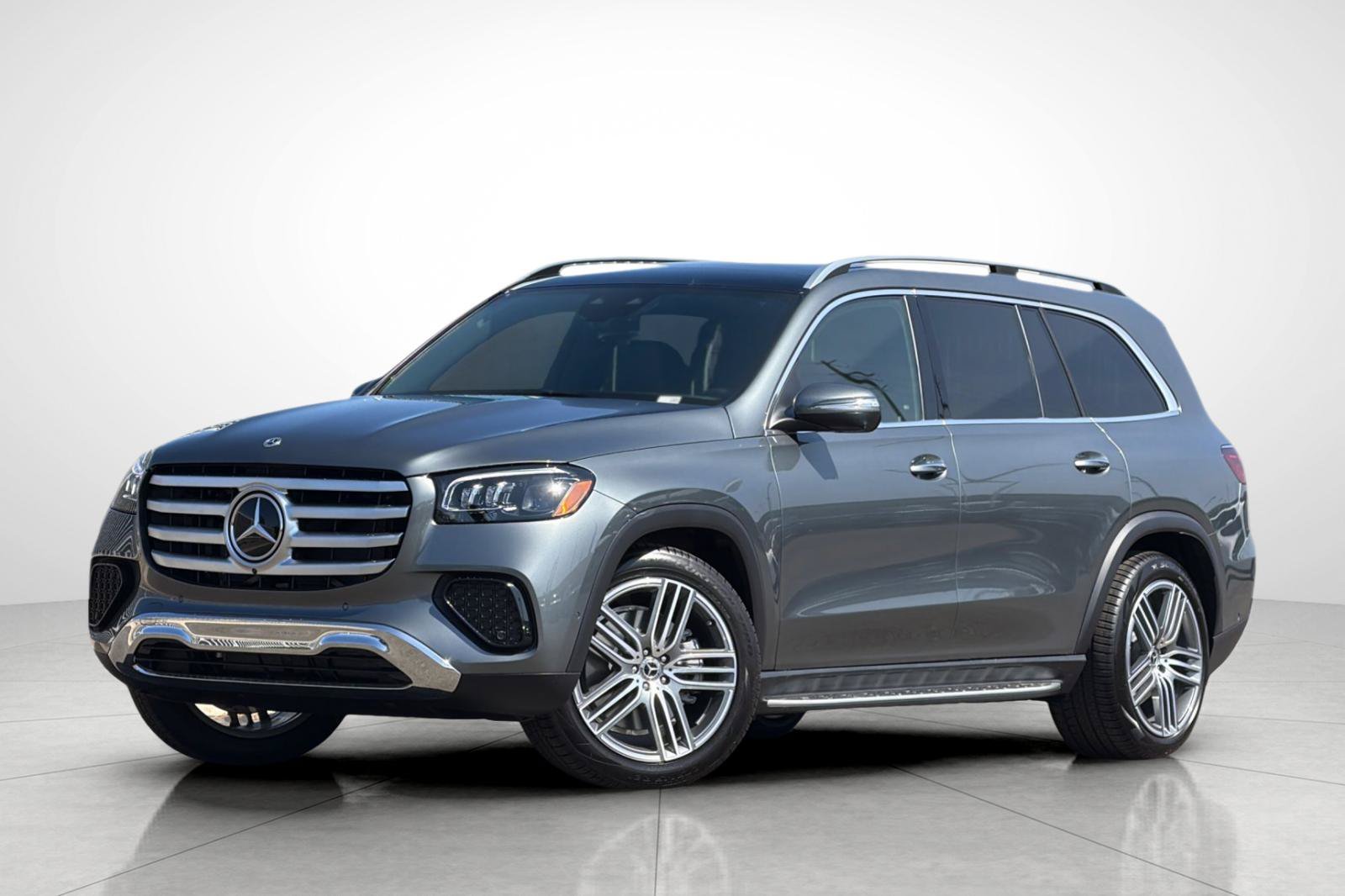 New 2026 Selenite Grey Metallic Mercedes-Benz GLS 450 image 1