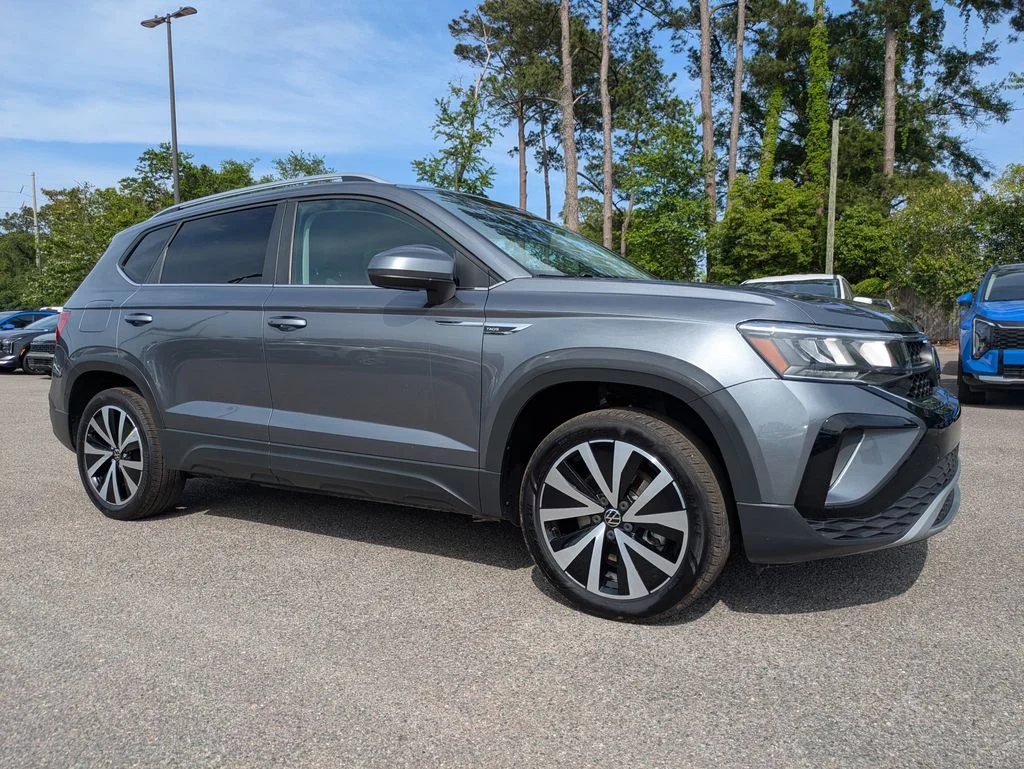 2024 Volkswagen Taos SE