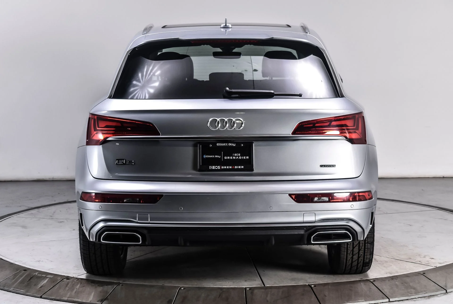Used 2023 Florett Silver Metallic Audi 45 S line Prestige image 5