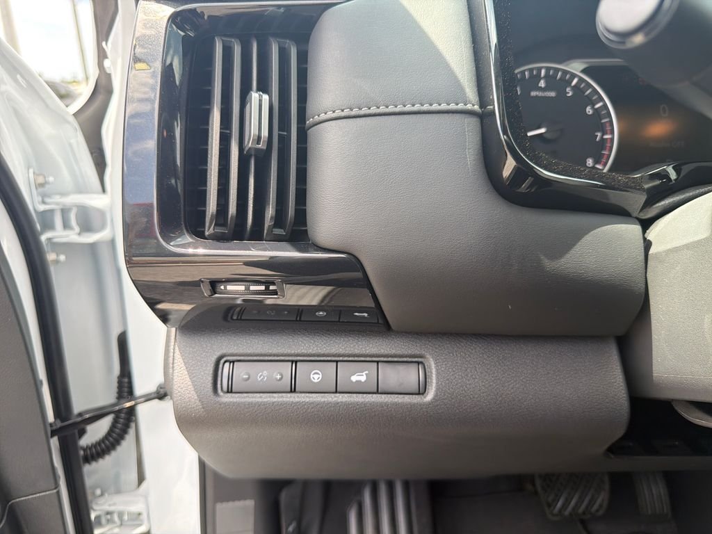 New 2026 Nissan Pathfinder SV 4D Sport Utility