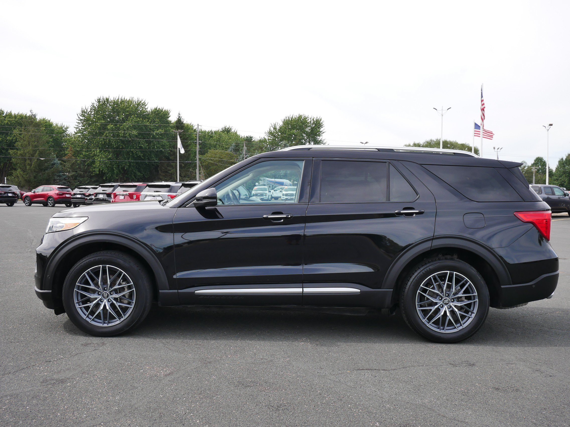 Used 2020 Ford Explorer Platinum with VIN 1FM5K8HC3LGA39881 for sale in Hastings, Minnesota