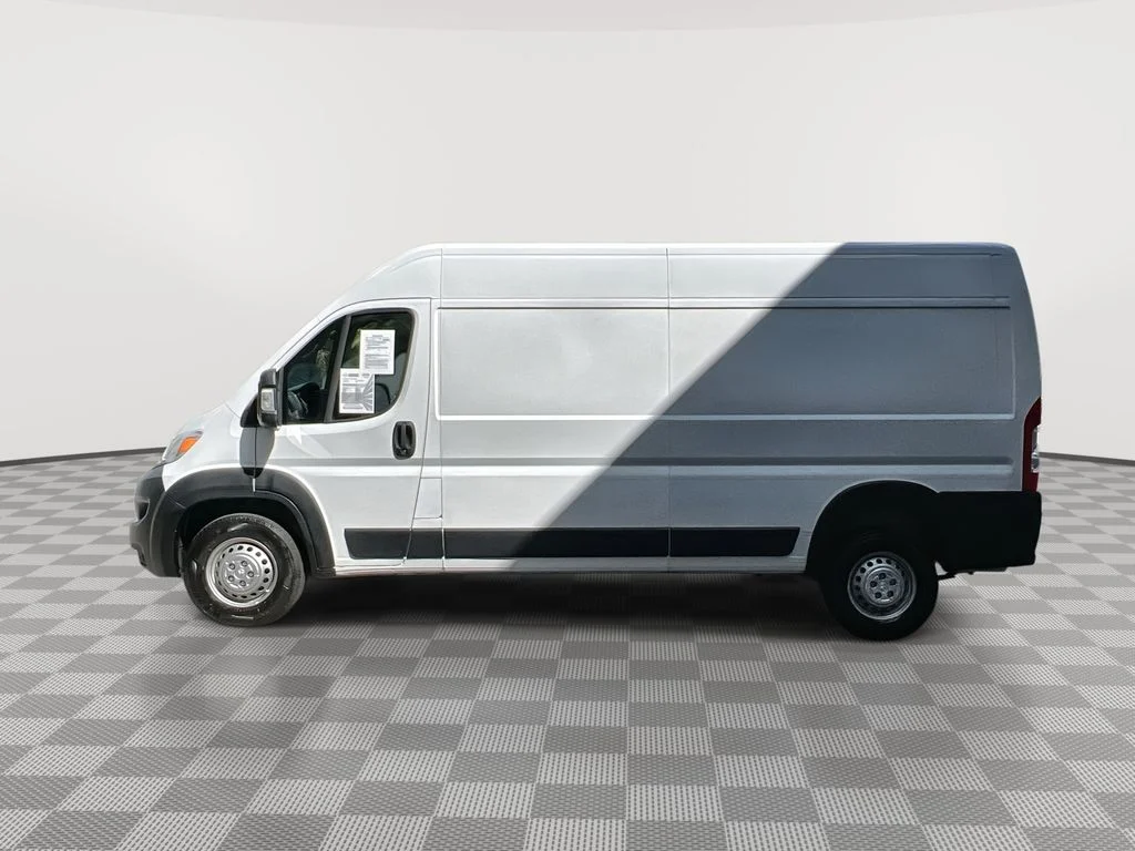 Used 2025 White Ram High Roof image 5