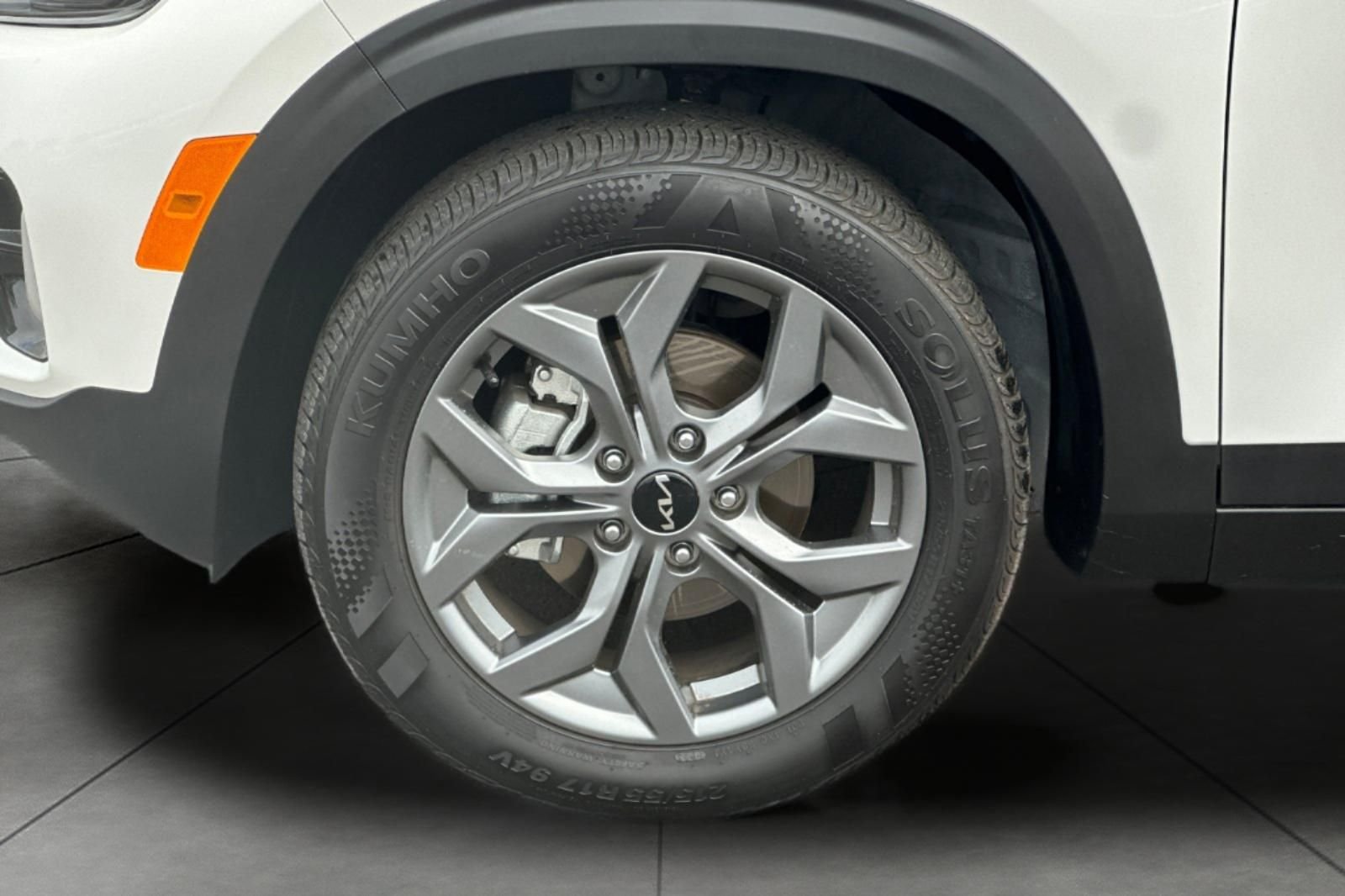 Used 2026 White Kia LX image 30