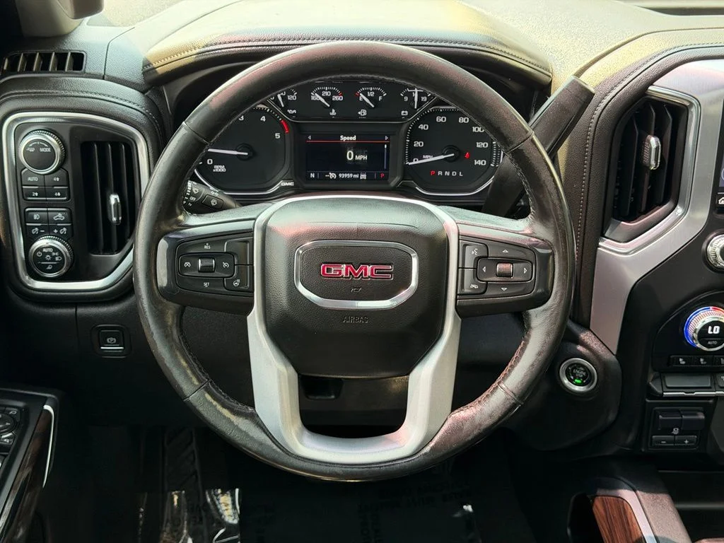 Used 2022 Black GMC SLT image 17