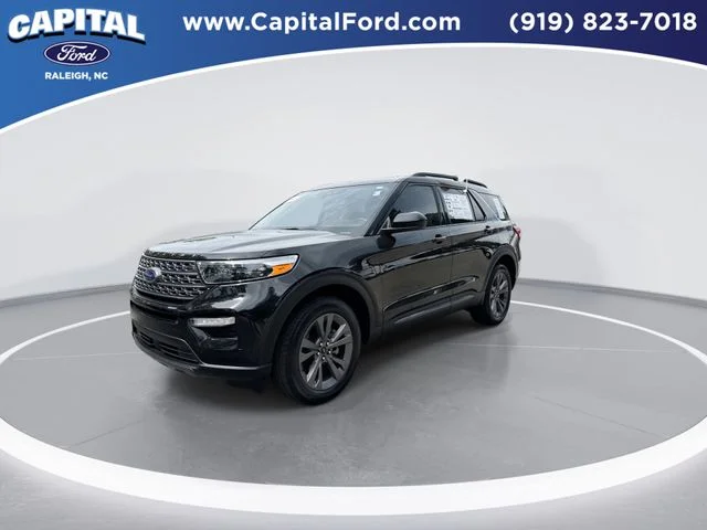 Used 2023 Black Ford XLT image 4