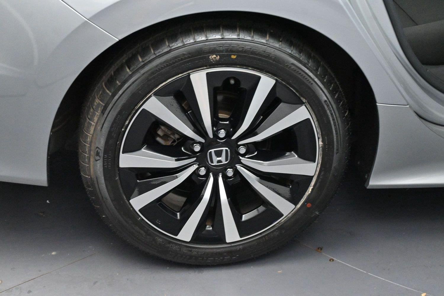 Used 2023 Lunar Silver Metallic Honda EX image 30