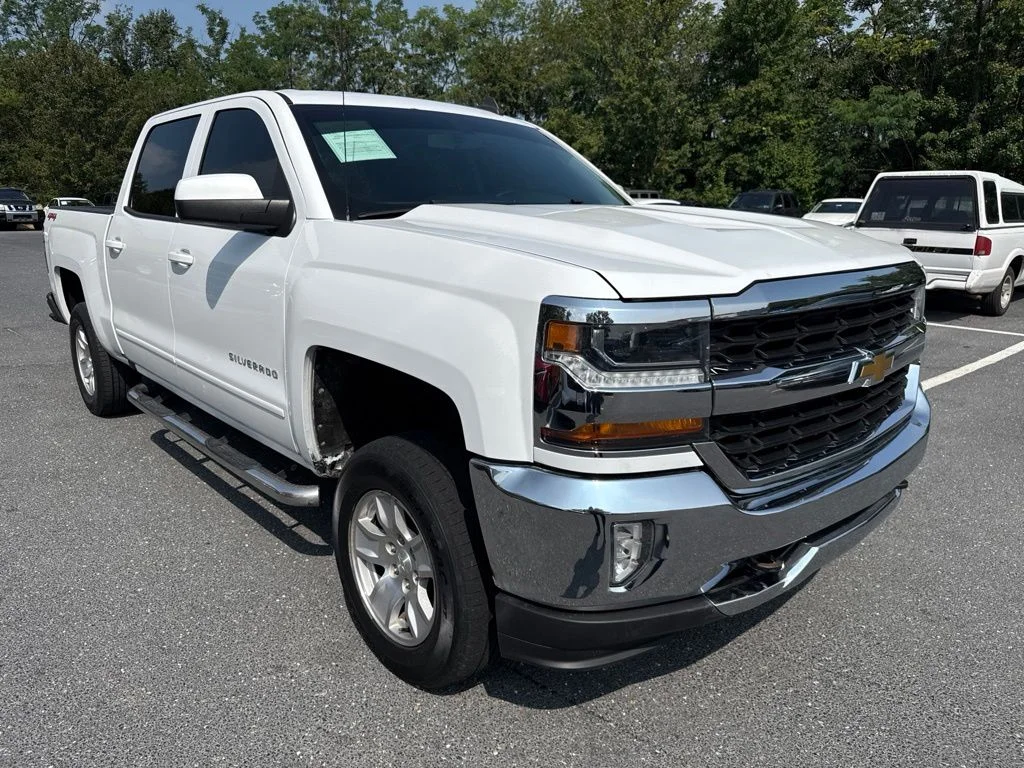 Used 2017 White Chevrolet LT image 1