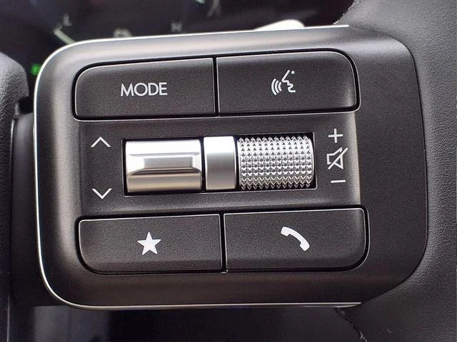 New 2026 Black Hyundai SEL image 21