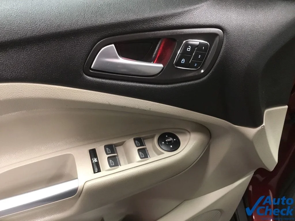 Used 2014 Red Ford Titanium image 21