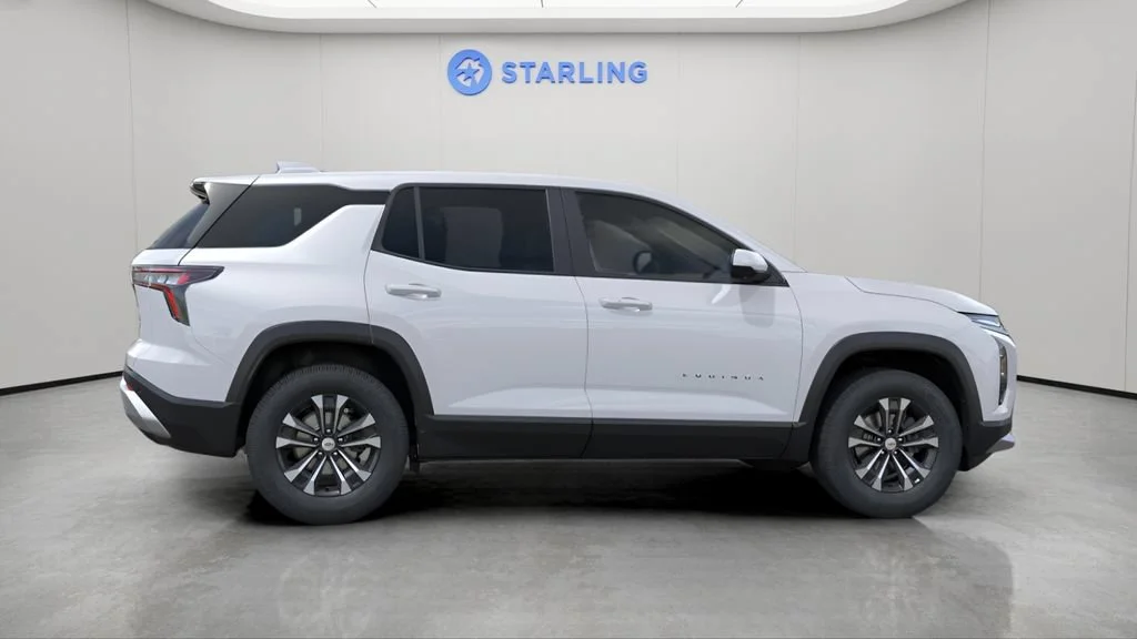 2027 Chevrolet Equinox LT - Photo 4